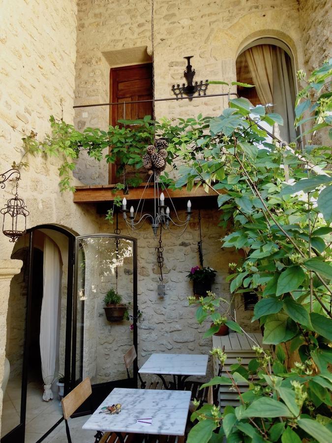Un Patio En Luberon Bed and Breakfast Ansouis Eksteriør billede